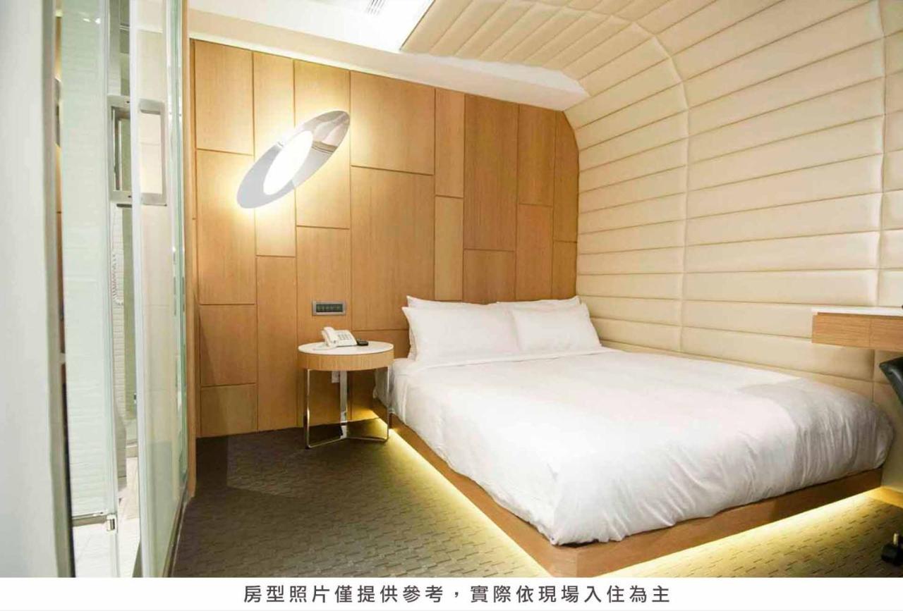 Royal Hotel Group- Central Park Branch Kaohsiung Extérieur photo