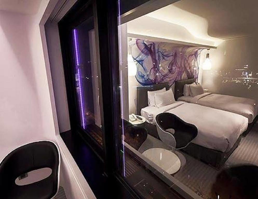Royal Hotel Group- Central Park Branch Kaohsiung Extérieur photo